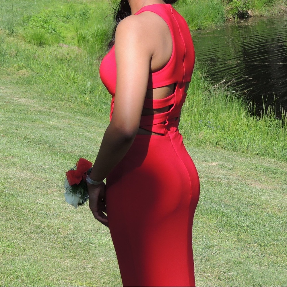 Faviana Red Prom Dress Size 0